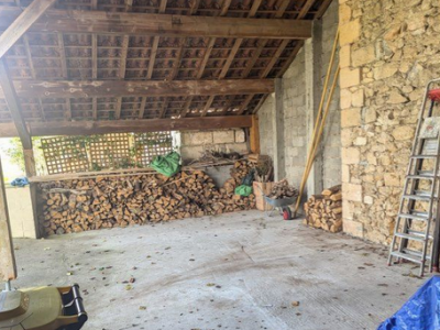 Belle grange aménageable sur terrain constructible 445m2